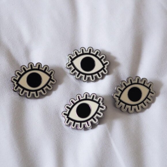 Kendall + Kylie Enamel Eye Pins (2 Piece Set) - Picture 2 of 6
